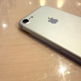 �ڽ���Ź�����ѡ�iPhone7 32GB ����С� �Хåƥ꡼ 100%