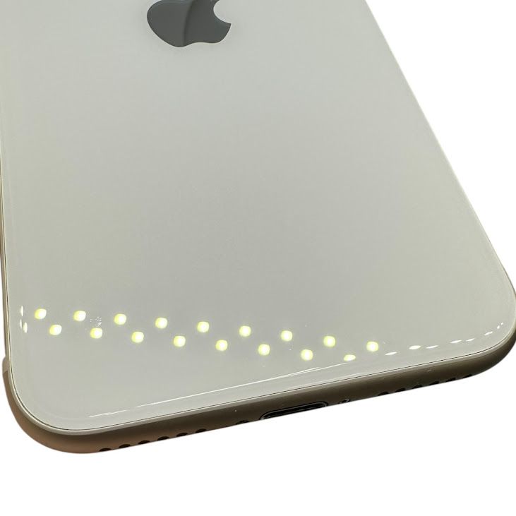 �ڥХåƥ꡼84%��iPhone��SE����3�����64GB���������饤��