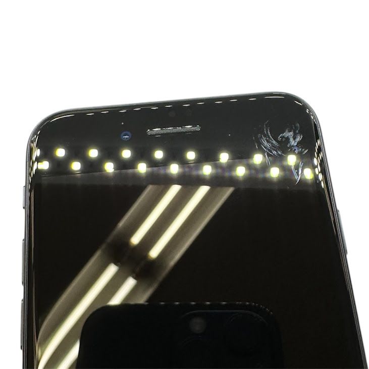 �ڥХåƥ꡼87%��iPhone��SE����2�����64GB���֥�å���SIM�ե꡼