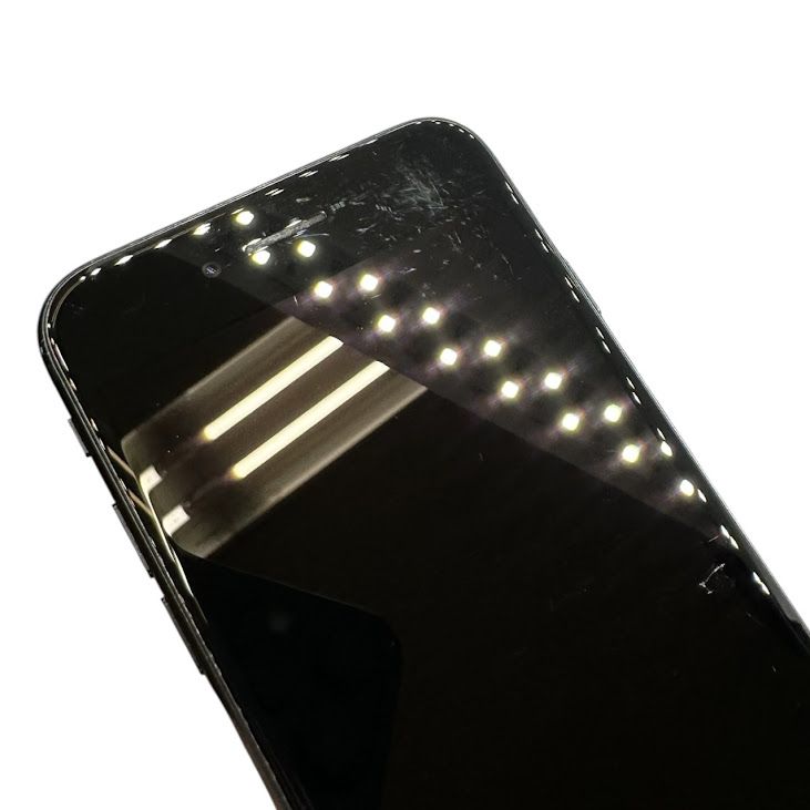 �ڥХåƥ꡼100%��iPhone��SE����3�����64GB���ߥåɥʥ��ȡ�SIM�ե꡼��au��