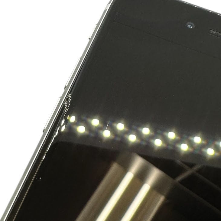 �ڥХåƥ꡼87%��iPhone��SE����2�����64GB���ۥ磻�ȡ�SIM�ե꡼��au��