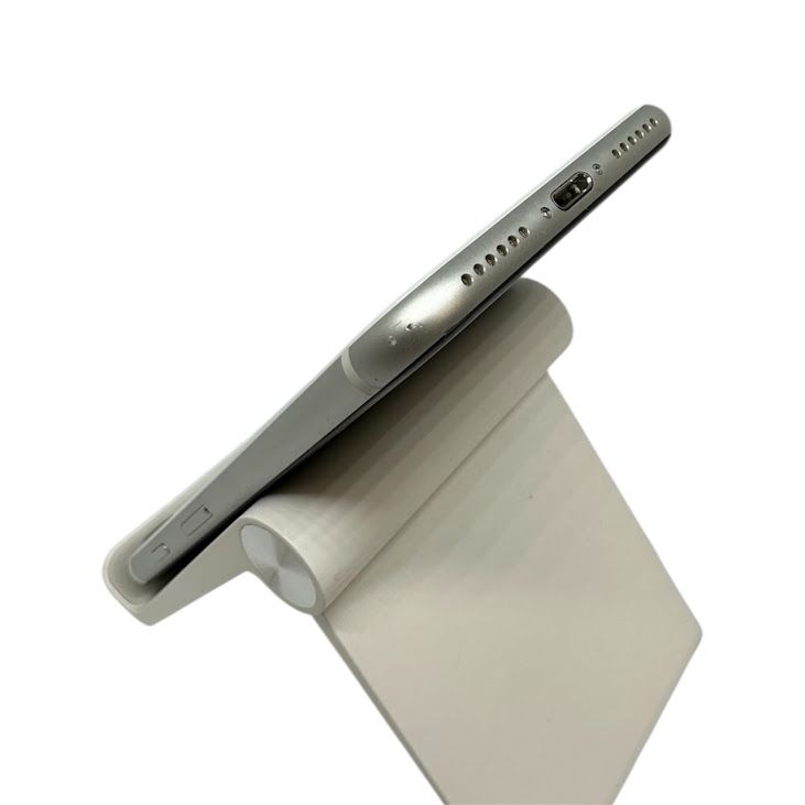 �ڥХåƥ꡼100%��iPhone��SE����2�����128GB���ۥ磻�ȡ����եȥХ���