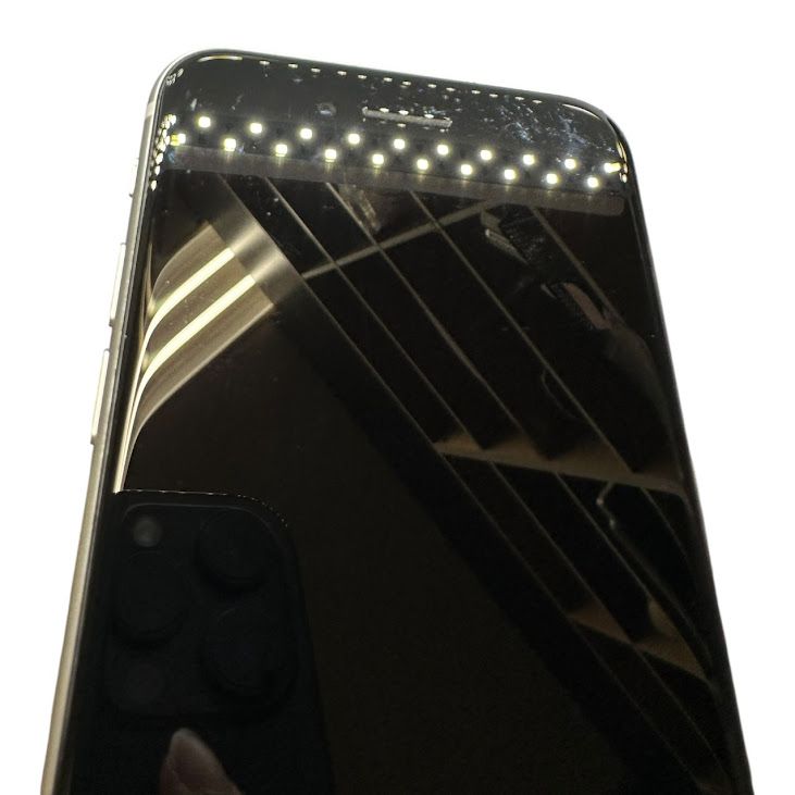 �ڥХåƥ꡼90%��iPhone��SE����2�����64GB���ۥ磻�ȡ�SIM�ե꡼��au��