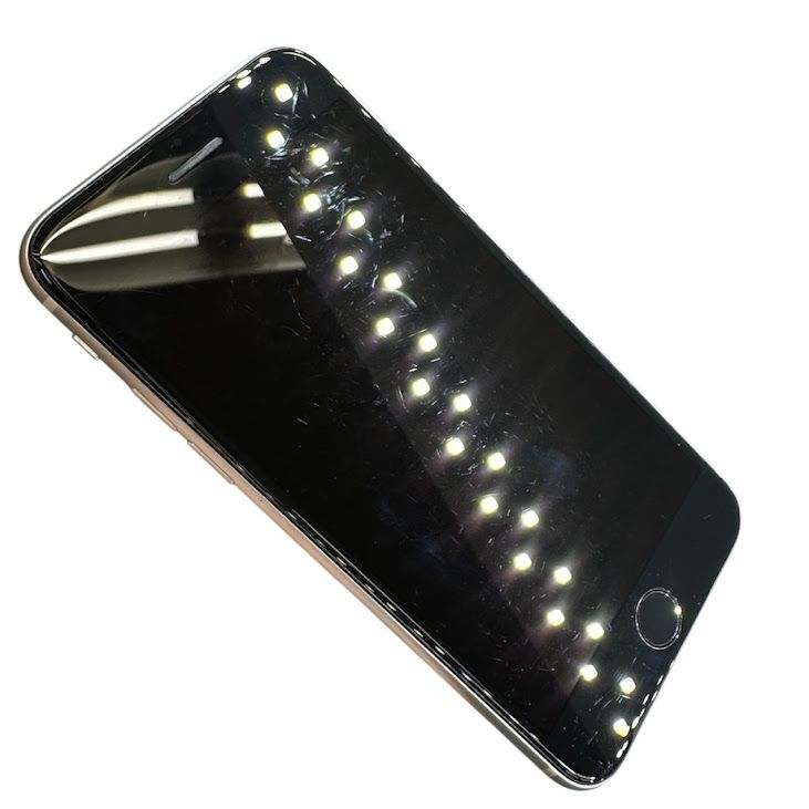 �ڥХåƥ꡼82%��iPhone��SE����2�����64GB���ۥ磻�ȡ�SIM�ե꡼��Y��Х�����