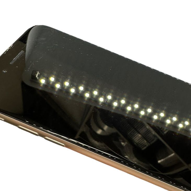 �ڥХåƥ꡼86%��iPhone��SE����2�����64GB���ۥ磻�ȡ�SIM�ե꡼��au��