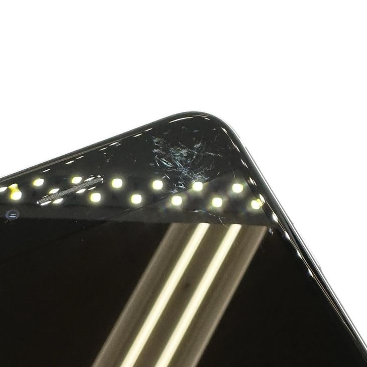 �ڥХåƥ꡼87%��iPhone��SE����2�����64GB���ۥ磻�ȡ�SIM�ե꡼��au��