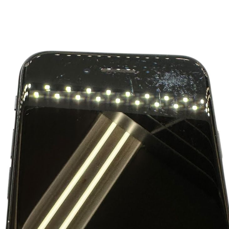 �ڥХåƥ꡼81%��iPhone��SE����2�����64GB���֥�å���SIM�ե꡼