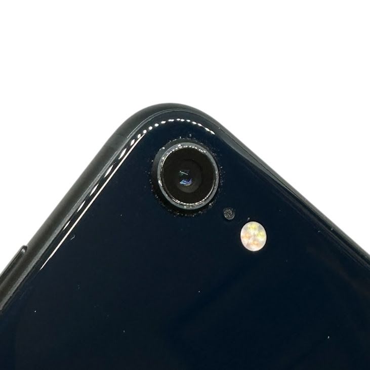 �ڥХåƥ꡼82%��iPhone��SE����3�����64GB���ߥåɥʥ��ȡ�SIM�ե꡼��au��