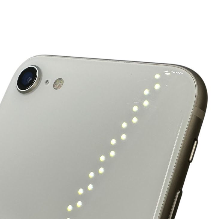 �ڥХåƥ꡼86%��iPhone��SE����2�����64GB���ۥ磻�ȡ�SIM�ե꡼��au��