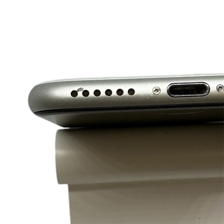 iPhone��SE����2�����64GB���ۥ磻�ȡ�SIM�ե꡼�����եȥХ���