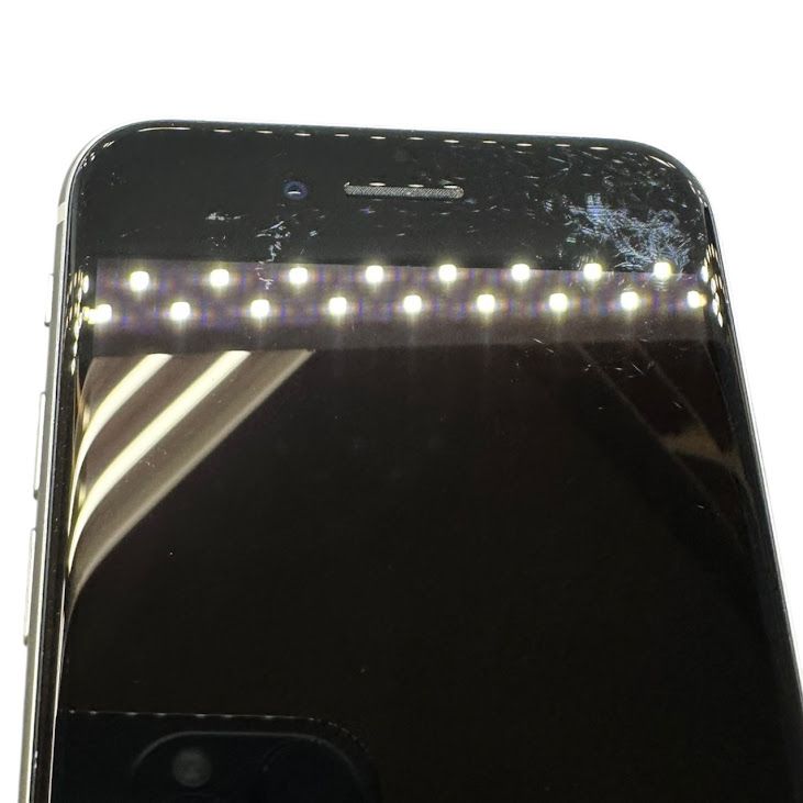 �ڥХåƥ꡼95%��iPhone��SE����2�����64GB���ۥ磻�ȡ�SIM�ե꡼��au��