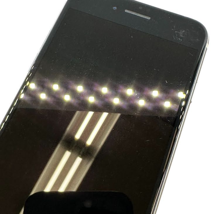 �ڥХåƥ꡼97%��iPhone��SE����2�����64GB���ۥ磻�ȡ�SIM�ե꡼���ɥ�����