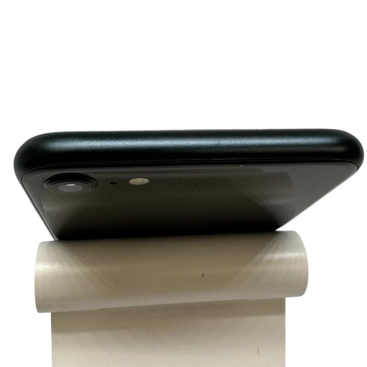 �ڥХåƥ꡼100%��iPhone��SE����3�����64GB���ߥåɥʥ��ȡ�SIM�ե꡼��au��