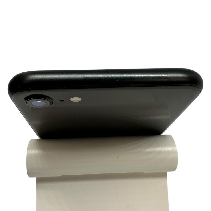 �ڥХåƥ꡼80%��iPhone��SE����2�����64GB���֥�å���SIM�ե꡼��au��
