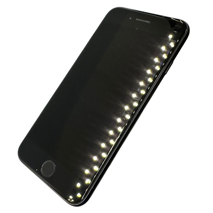�ڥХåƥ꡼80%��iPhone��SE����2�����64GB���֥�å���SIM�ե꡼��au��