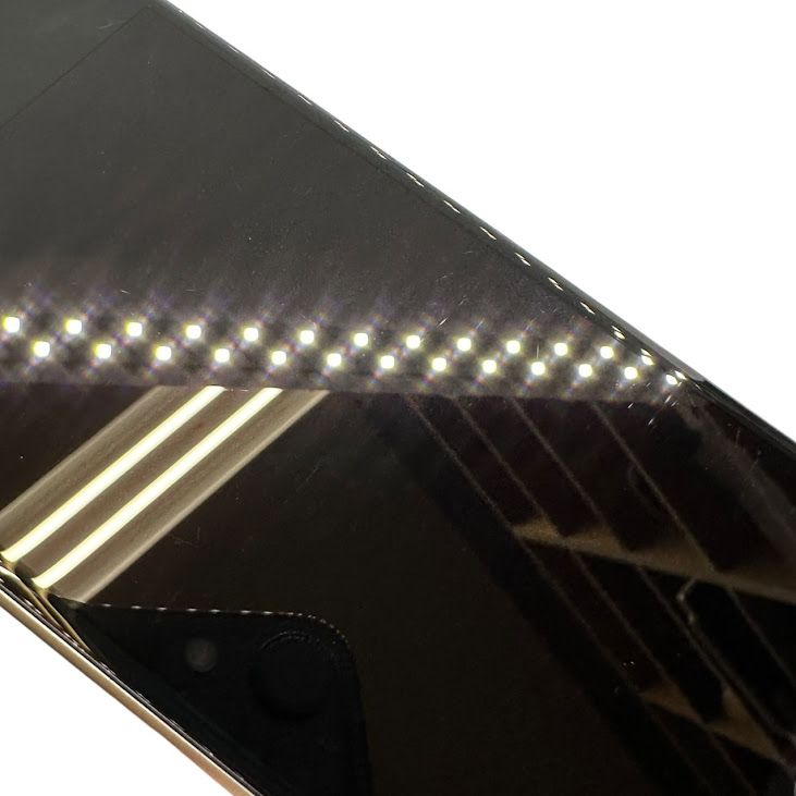 �ڥХåƥ꡼95%��iPhone��SE����2�����64GB���ۥ磻�ȡ�SIM�ե꡼��au��