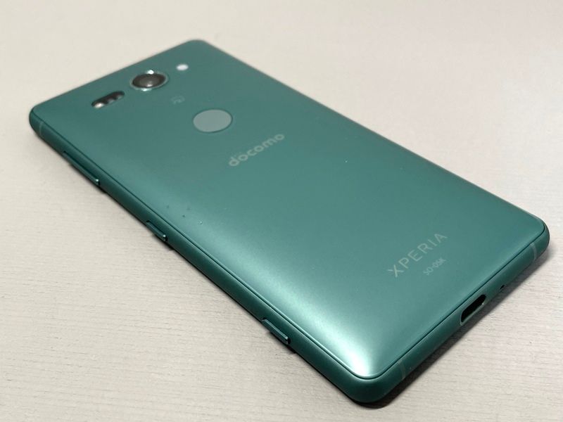 ムスビー｜☆美品☆SO-05K Xperia XZ2 Compact モスグリーン