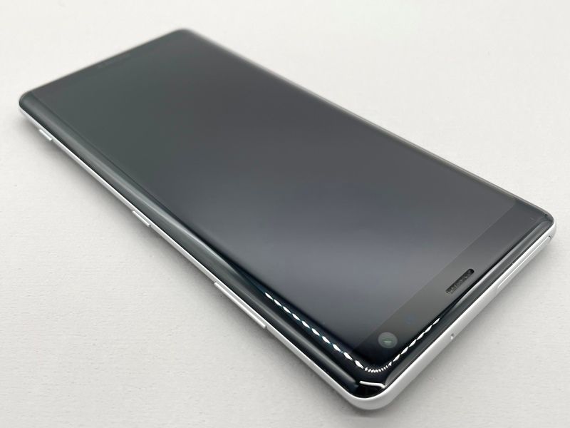 美品　ドコモ版　Xperia XZ3 SO-01L ホワイトシルバー SONY Xperia XZ3 SO-01L docomo [ホワイトシルバー] 価格比較