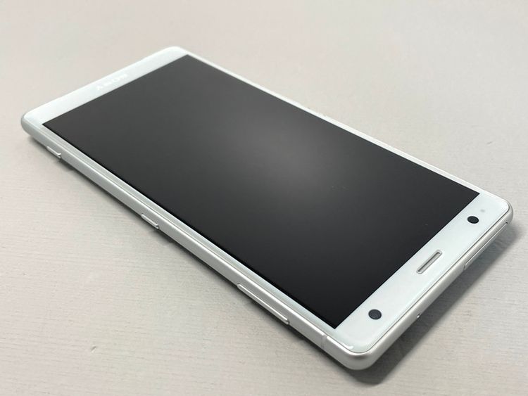 ムスビー｜☆超美品☆SO-03K Xperia XZ2 リキッドシルバー 870011