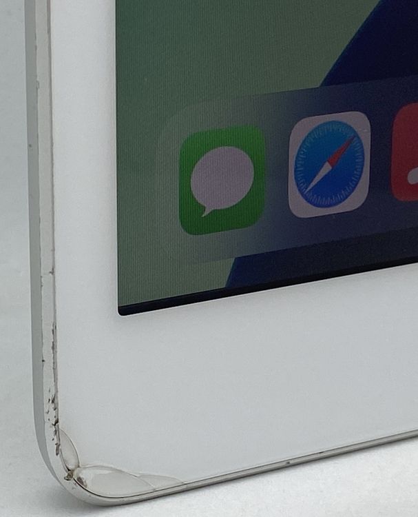 �����iPad ��7���� Wi-Fi+C 32GB docomo ����С�