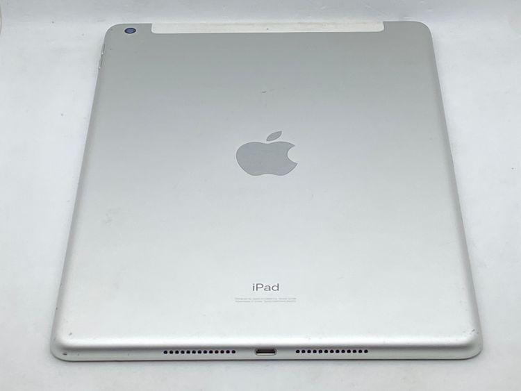 �����iPad ��7���� Wi-Fi+C 32GB docomo ����С�