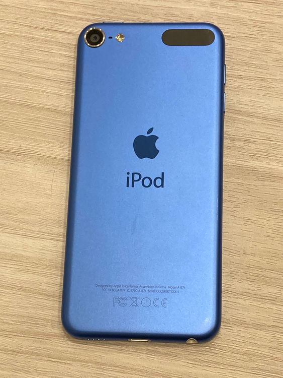 �ǡ������ꥸ��󥯡�iPod touch ��6���� 16GB  �֥롼 �����񥹥ԡ���ȯ��