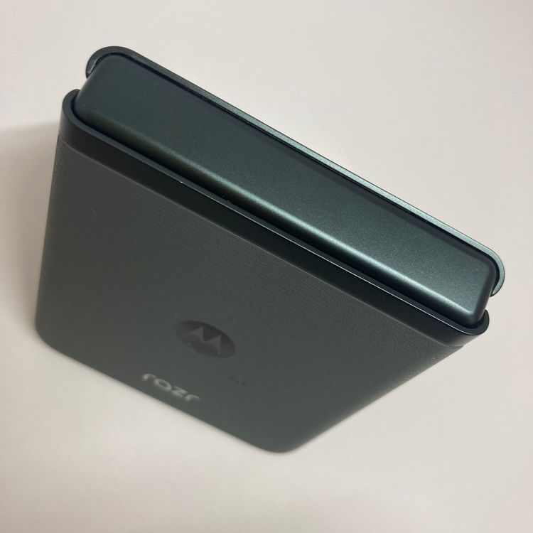 ������ʡ�motorola razr 40 256GB ������SIM�ե꡼�����񥹥ԡ���ȯ��