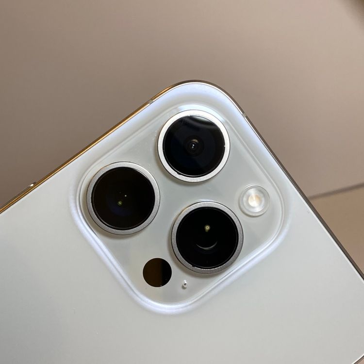 ����88��iPhone 15ProMax 256GB SIM�ե꡼�����񥹥ԡ���ȯ��