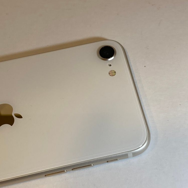 ����Ʊ�͡�iPhone SE3 64GB Softbank��SIM�ե꡼ ������99��