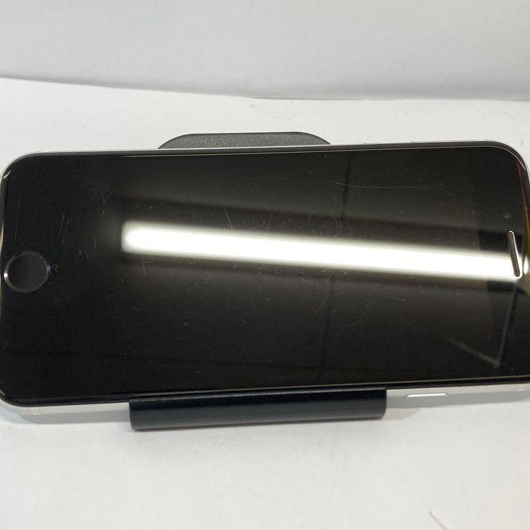 ��iPhone SE2 256GB SIM�ե꡼ �ۥ磻�� �����񥹥ԡ���ȯ����8821