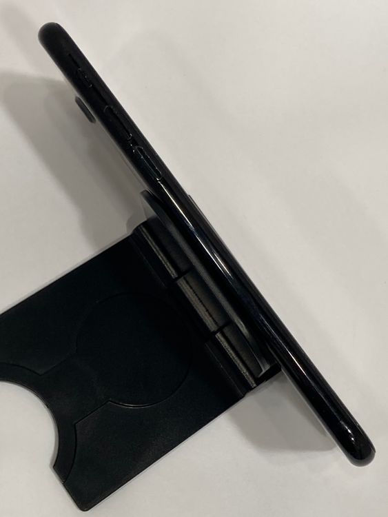 ☆iPhone 7 32GB ジェットブラック ◆全国送料無料◆0953