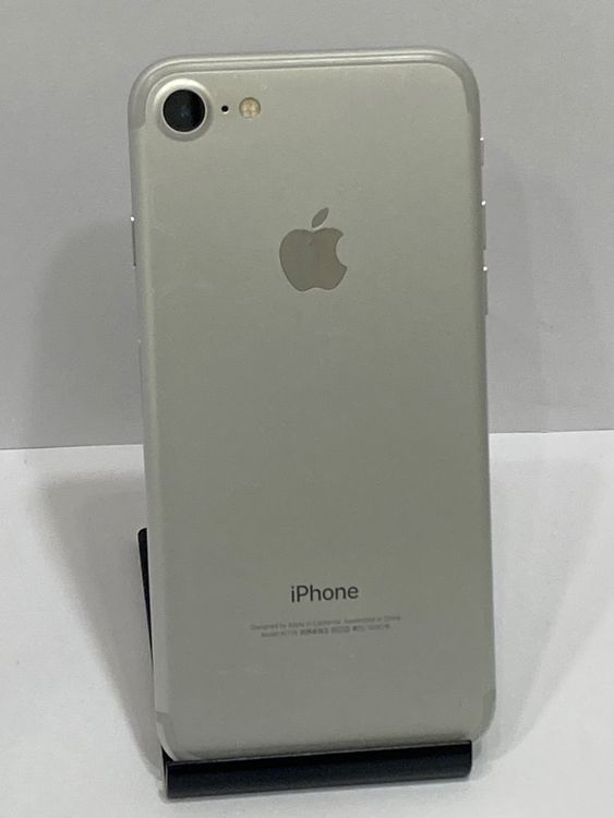 ☆iPhone 7 32GB SIMフリー シルバー ■全国送料無料