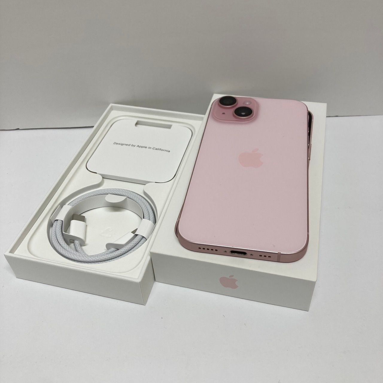 ムスビー｜中古品☆iPhone 15 256GB APPLE版 電池90％ピンク ◇全国 