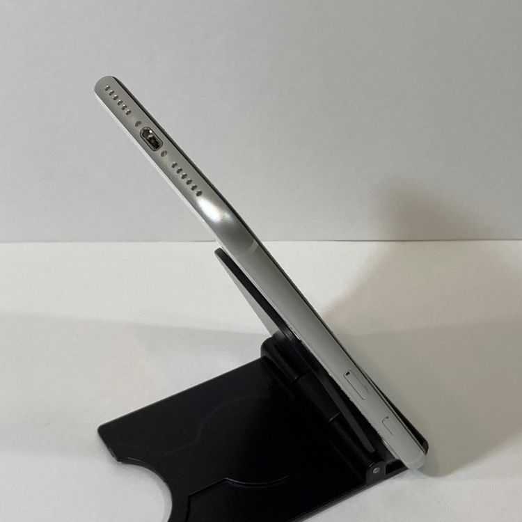 ������ʡ�iPhone SE2 64GB SIM�ե꡼ �ۥ磻�� ���������������̵��