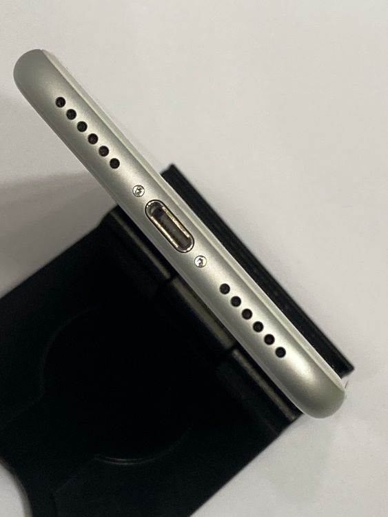 ☆iPhone 7 32GB SIMフリー シルバー ■全国送料無料