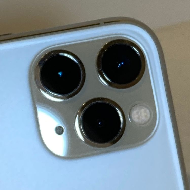 ����84�󡦥ե륻�åȡ�iPhone 11Pro 256GB SIM�ե꡼�����񥹥ԡ���ȯ��