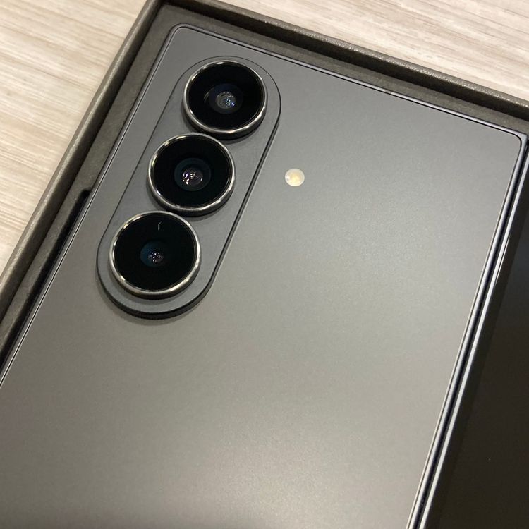 Galaxy Z Fold7 256GB/12GB ������SIM�ե꡼�����ޤ��դ�������Ʊ��