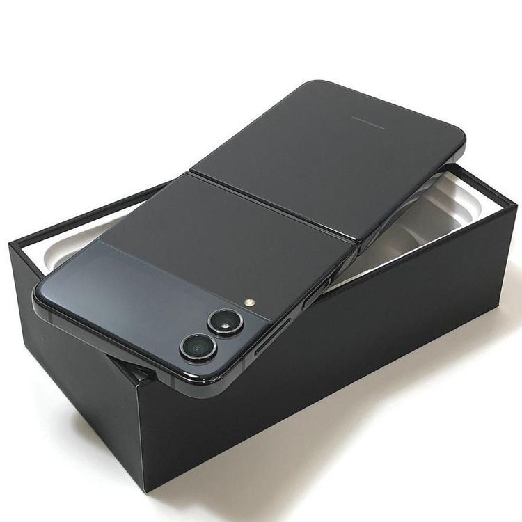 【良品】Galaxy Z Flip4 256GB｜SIMフリー