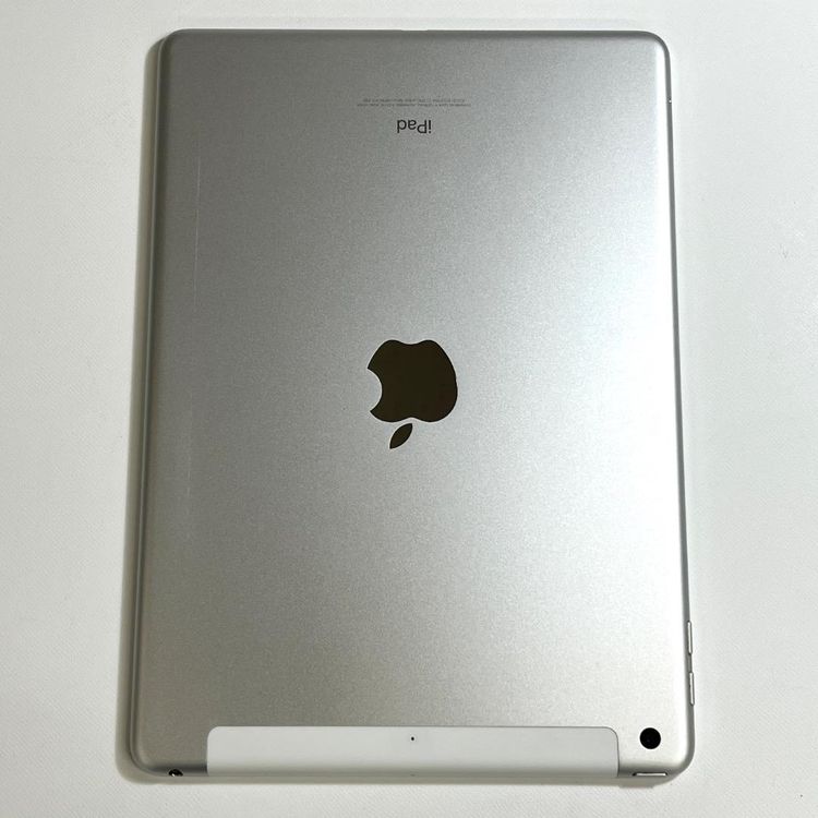��Ķ���ʡ�iPad ��6���� 9.7����� 32GB Wifi+����顼