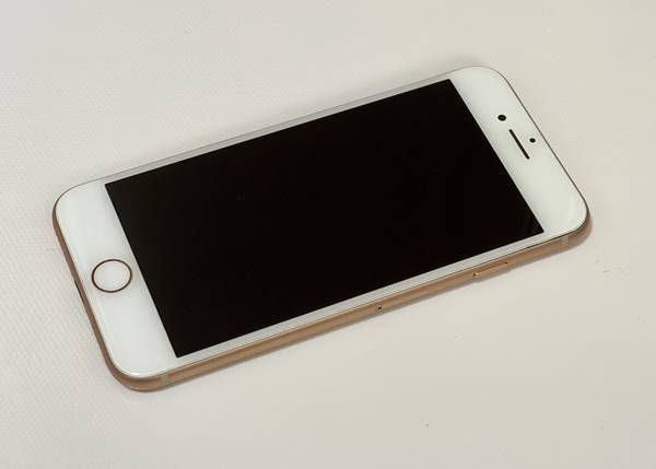 ムスビー｜STRADEストア・iPhone 8 64gb・SIMフリー・限定特典有 