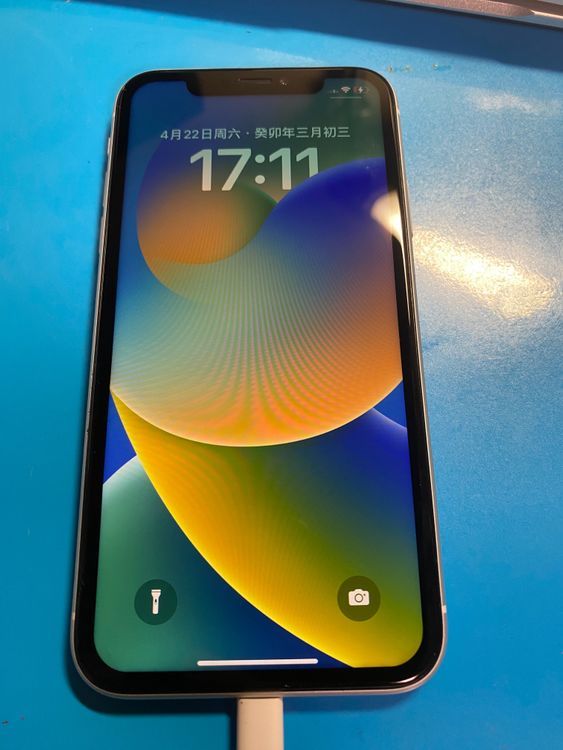 ムスビー｜iPhoneXR 64GB AU版SIMフリー 送料無料 バッテリー84  