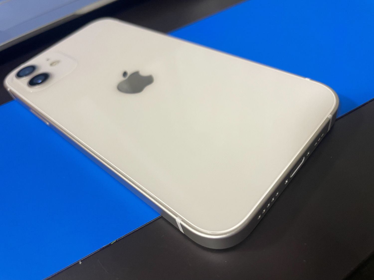 超美品】iPhone12 256GB SIMフリー ホワイト 超美品 SIMフリー 