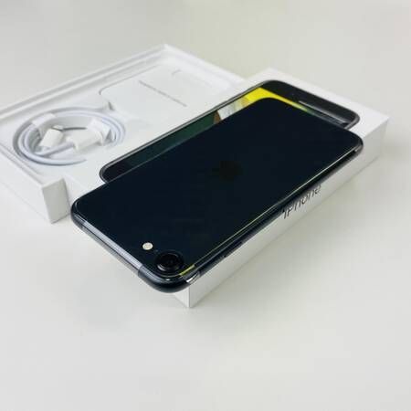 ムスビー｜【初売りセール】iPhoneSE2 Black 64gb [SIMロック解除済品  