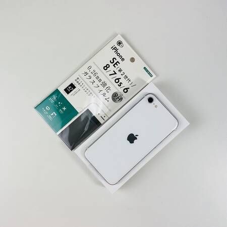 ムスビー｜iPhoneSE2 White [SIMロック解除済品] SS未使用品【iPhone  