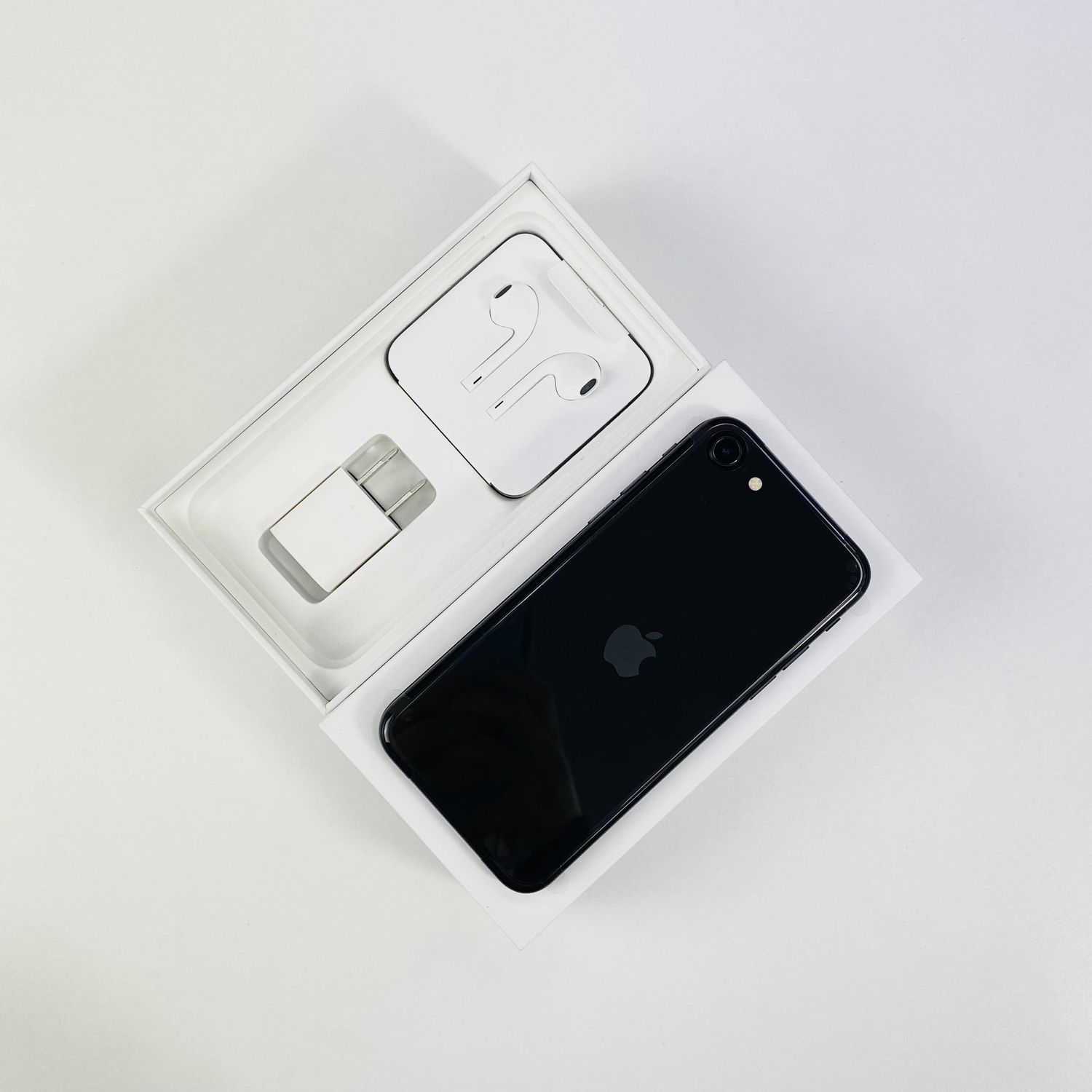 iPhoneSE2（第2世代）SIMロック解除済 未使用 ブラック