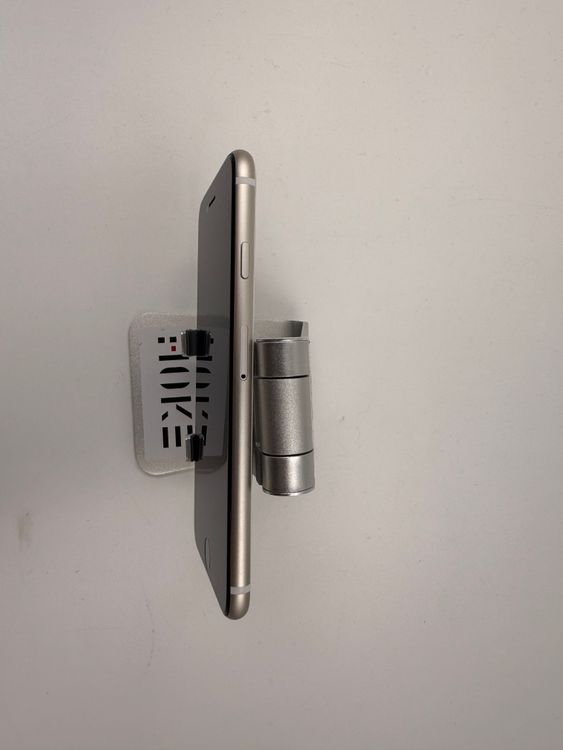 �ڽ����Хåƥ꡼�򴹺ѡ�iPhone SE��3����128GB�Хåƥ꡼100%�����ֹ�M-6394