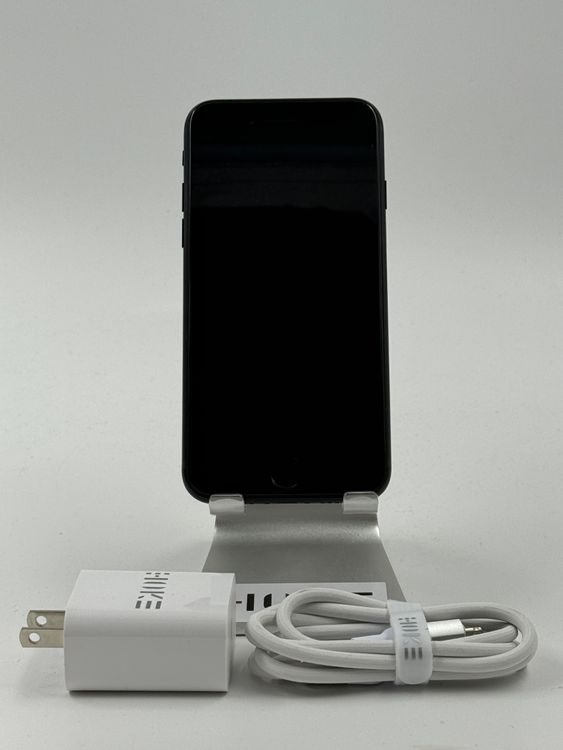 �ڽ����Хåƥ꡼�򴹺ѡ� iPhone SE��3��128GB�Хåƥ꡼100%�����ֹ�M-5550