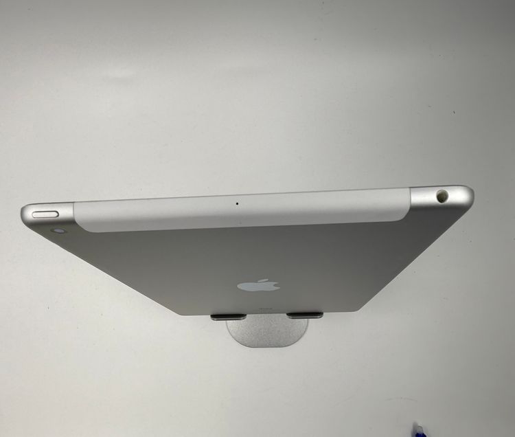 Apple IPAD ��7���� 32GB �Хåƥ꡼95%�����ֹ�M52-912