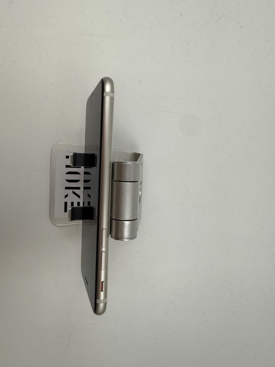 iPhone SE��3��256GB�Хåƥ꡼100%�����ֹ�M-4232