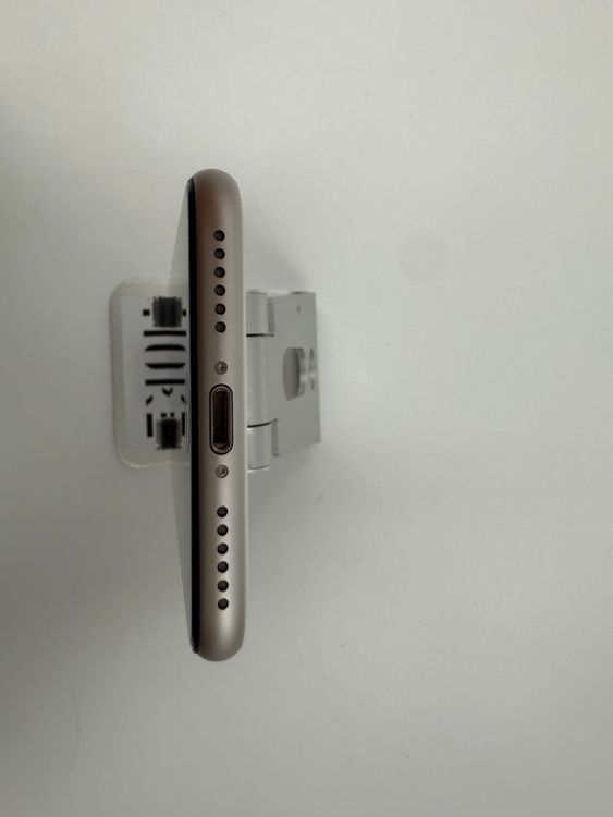 iPhone SE ��3����128GB�Хåƥ꡼100% �����ֹ�M-5016